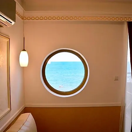 Golden Rainbow Vip 3* 네세부르
